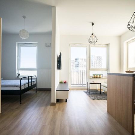 Bizapartments - Modern Flats With Parking วอร์ซอ ภายนอก รูปภาพ