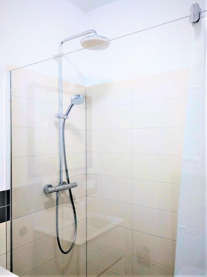 Bizapartments - Modern Flats With Parking วอร์ซอ ภายนอก รูปภาพ