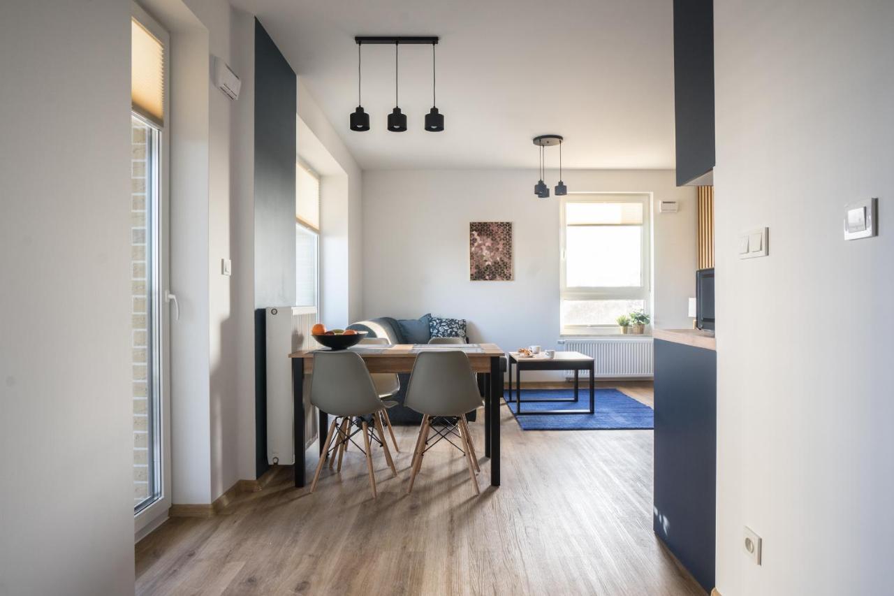 Bizapartments - Modern Flats With Parking วอร์ซอ ภายนอก รูปภาพ