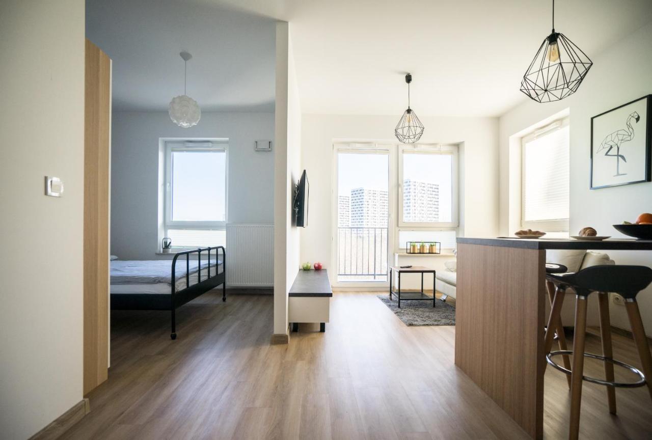 Bizapartments - Modern Flats With Parking วอร์ซอ ภายนอก รูปภาพ