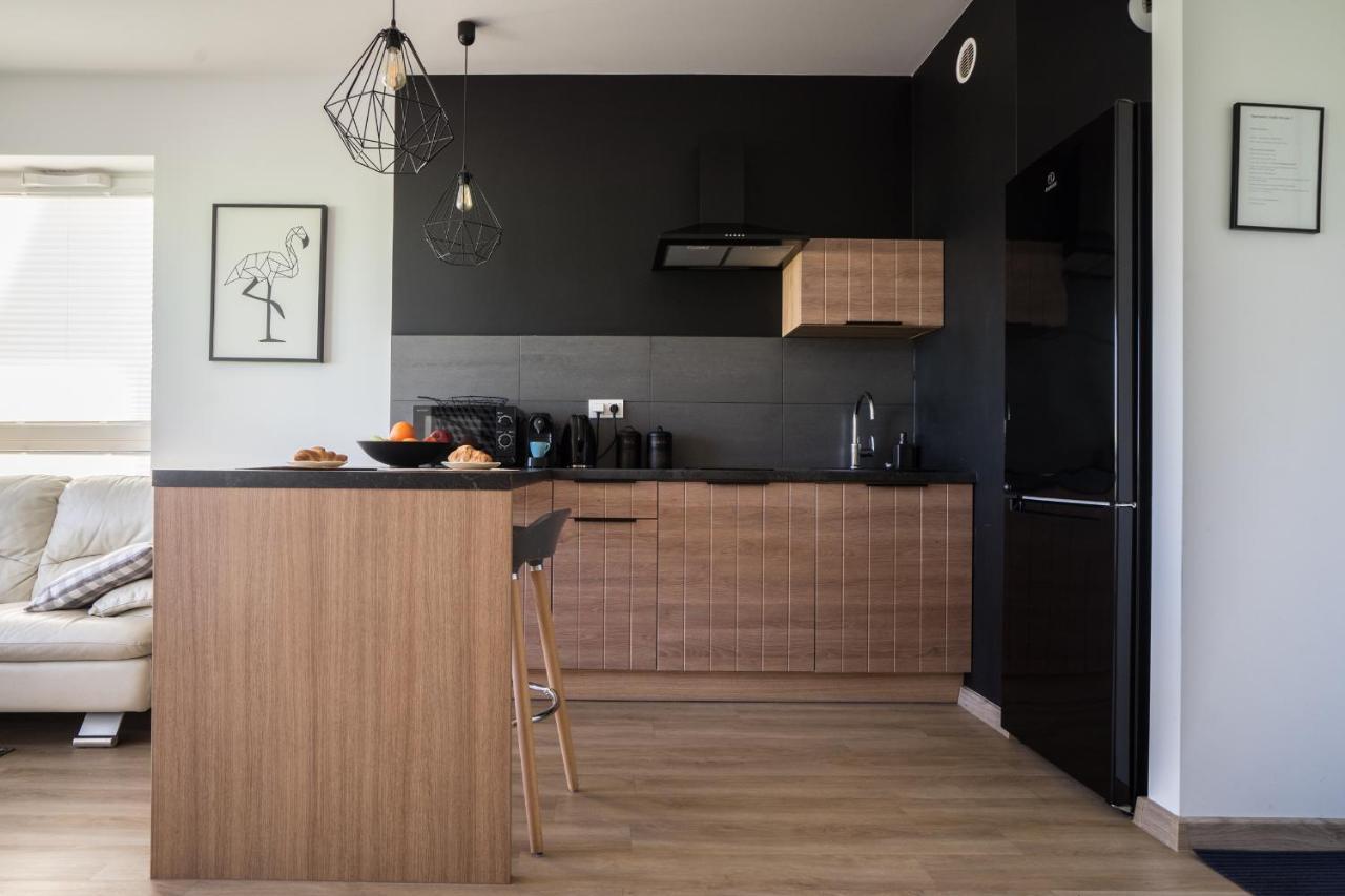 Bizapartments - Modern Flats With Parking วอร์ซอ ภายนอก รูปภาพ